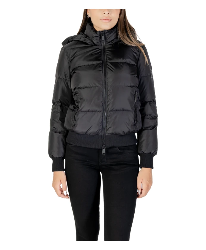 Современная и универсальная пуховая куртка Armani Exchange, черный
Современная и универсальная пуховая куртка Armani Exchange, черный