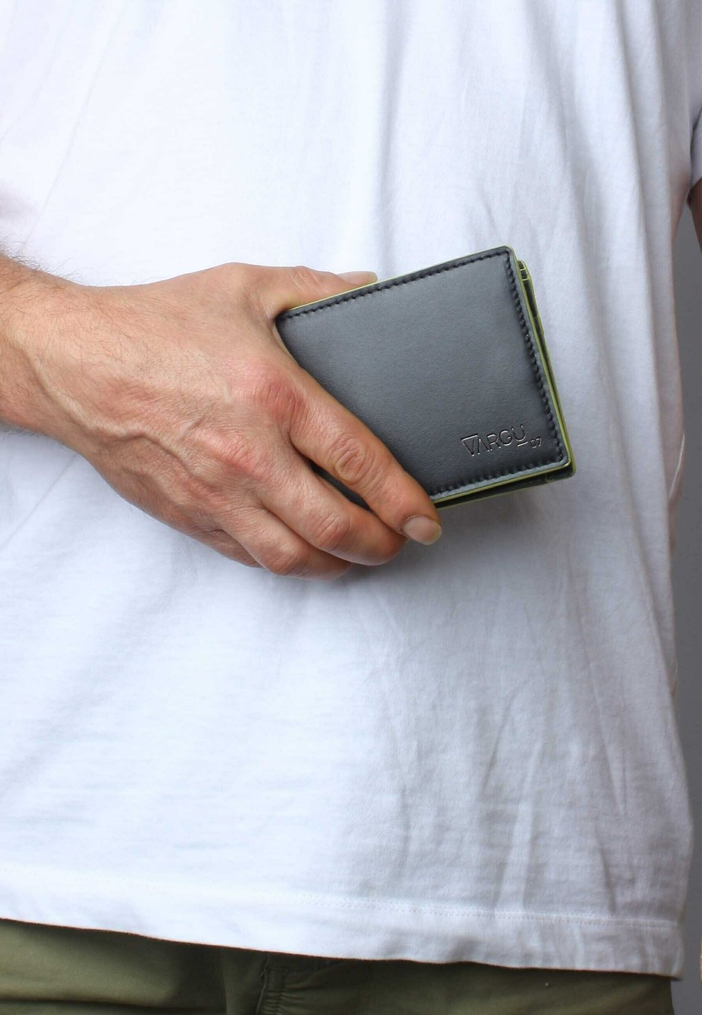 Кошелек TERO Vargu, черный
Кошелек TERO Vargu, черный