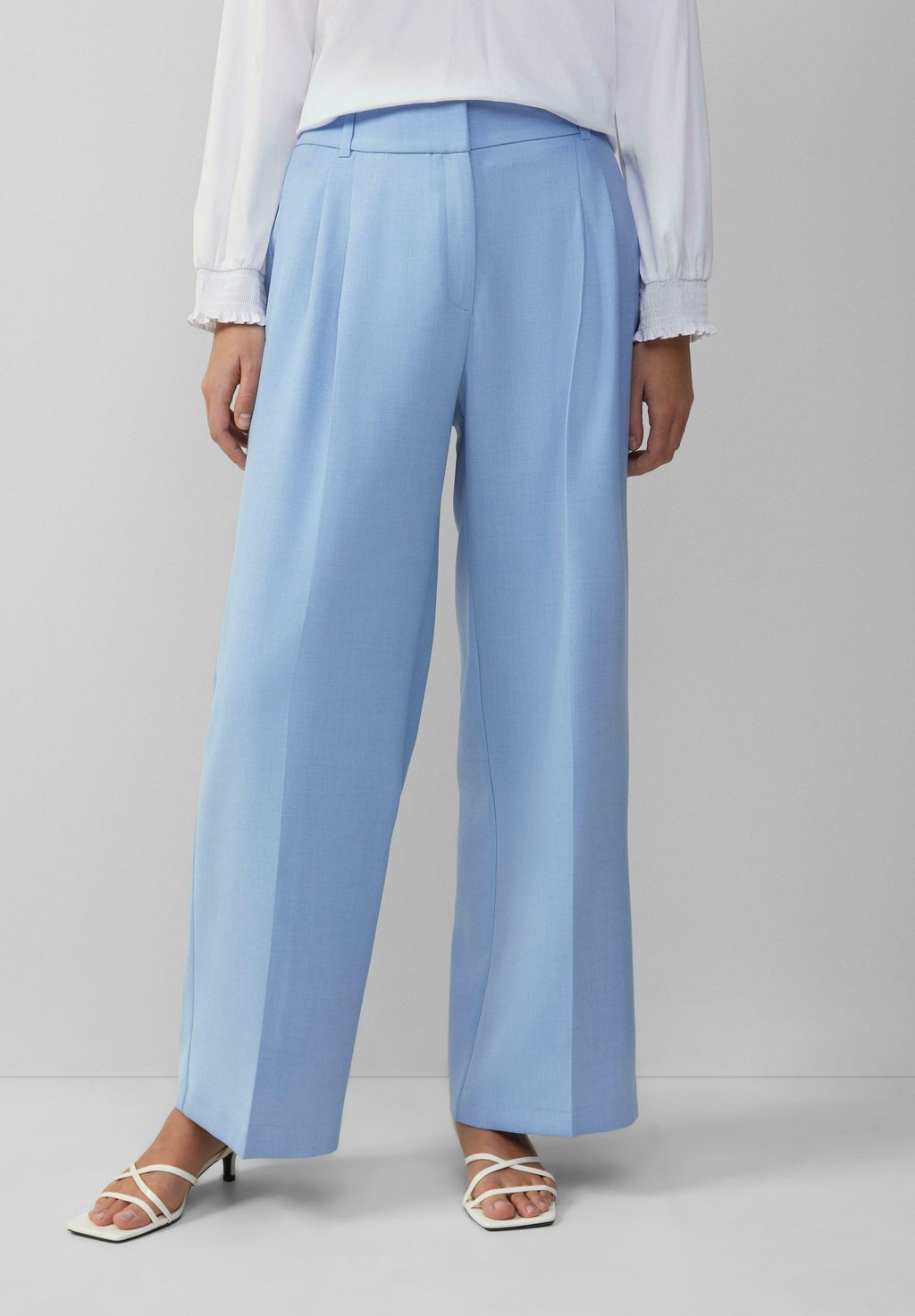 Брюки MIT EXTRA WIDE s.Oliver BLACK LABEL, светло-голубой
Брюки MIT EXTRA WIDE s.Oliver BLACK LABEL, светло-голубой