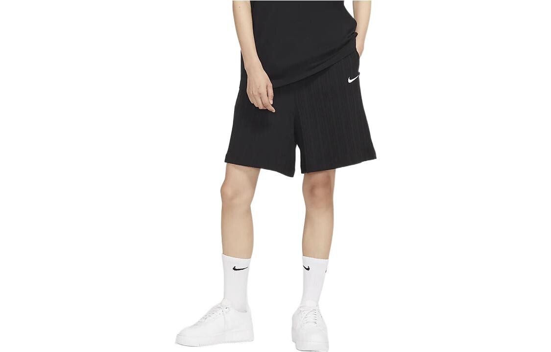 Женские повседневные шорты Nike, цвет Black
Женские повседневные шорты Nike, цвет Black