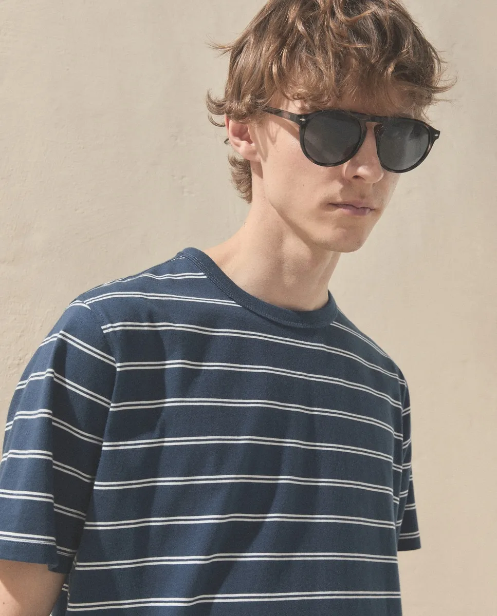 Мужская футболка в полоску с короткими рукавами и круглым вырезом Dustin, синий
Мужская футболка в полоску с короткими рукавами и круглым вырезом Dustin, синий