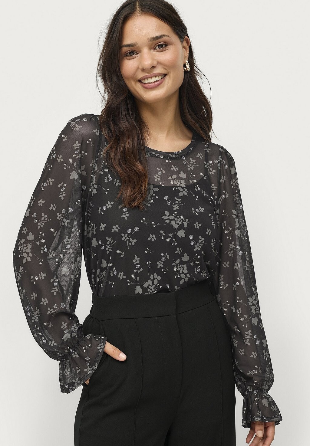 Блузка Ellos Collection, цвет grün geblümt
Блузка Ellos Collection, цвет grün geblümt