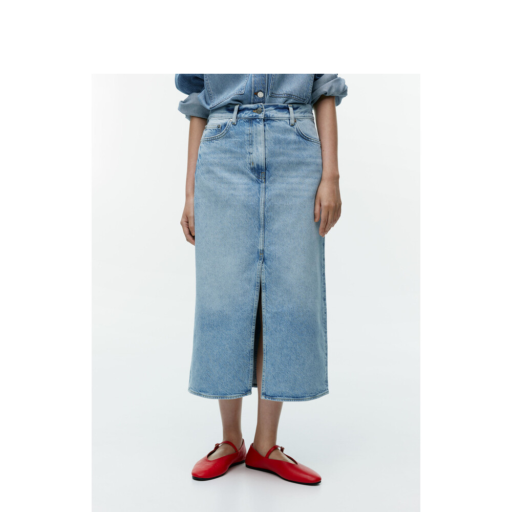 Юбка джинсовая Arket с разрезом, светло-голубой
Юбка джинсовая Arket с разрезом, светло-голубой