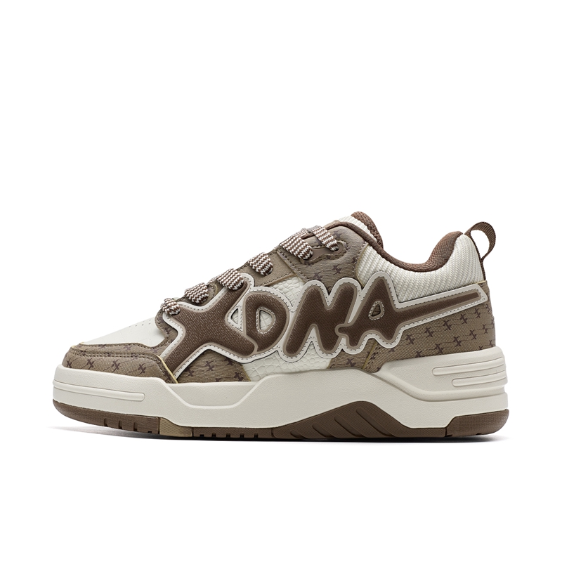 XTEP Кроссовки для скейтбординга с низким верхом, противоскользящие, износостойкие, мужские, белые, коричневые, европейская упаковка
XTEP Кроссовки для скейтбординга с низким верхом, противоскользящие, износостойкие, мужские, белые, коричневые, европейская упаковка