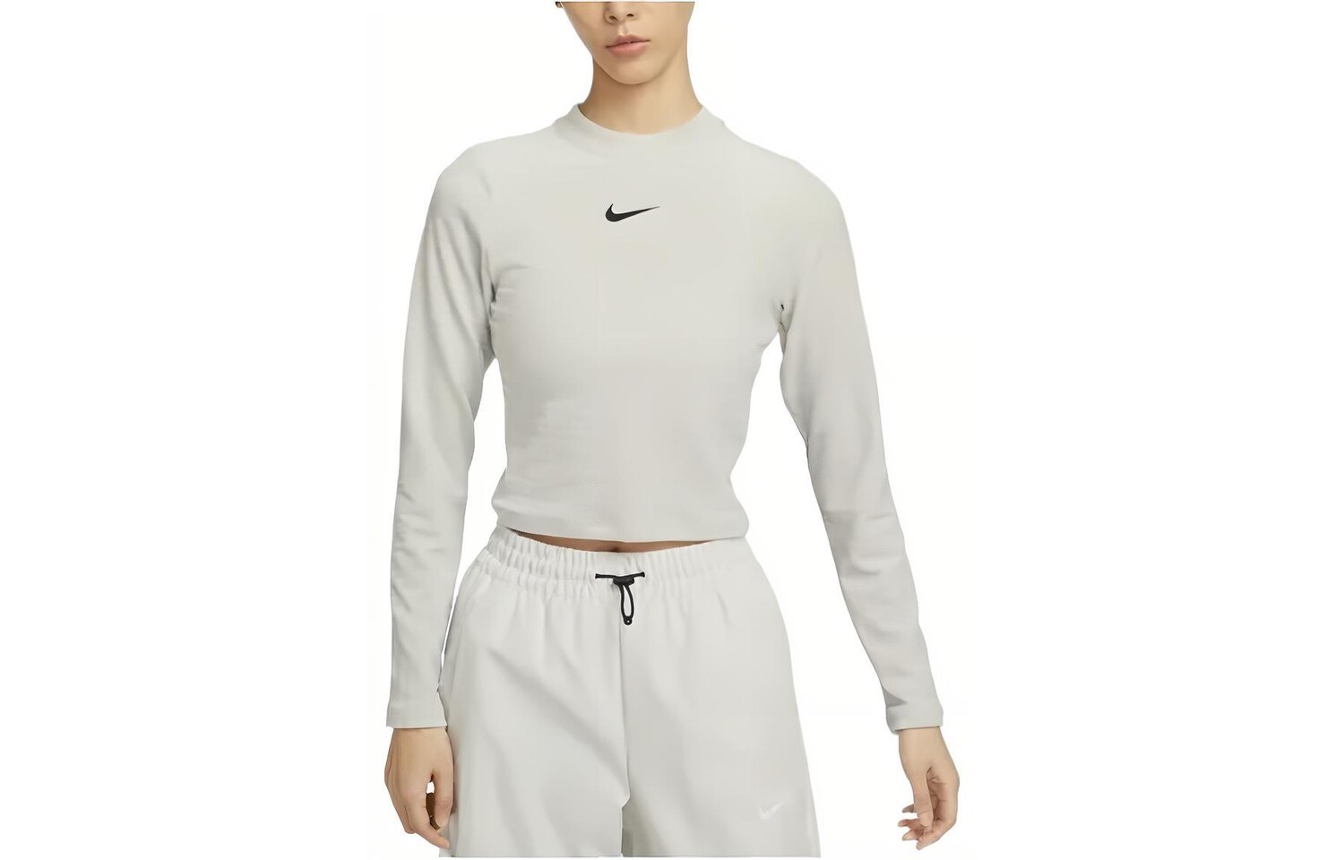 Женская укороченная футболка с круглым вырезом в стиле ретро, бежевая Nike
Женская укороченная футболка с круглым вырезом в стиле ретро, бежевая Nike