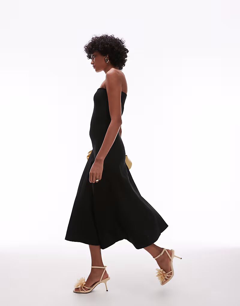 Платье-миди с объемной юбкой-бандо черного цвета Mango
Платье-миди с объемной юбкой-бандо черного цвета Mango