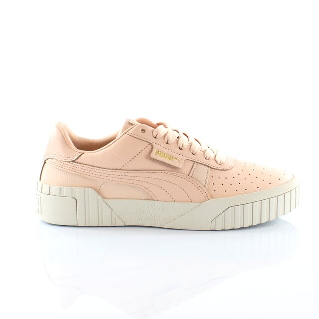 Кожаные женские кроссовки кремового цвета Cali с низкой шнуровкой 369734 01 Puma, розовый
Кожаные женские кроссовки кремового цвета Cali с низкой шнуровкой 369734 01 Puma, розовый