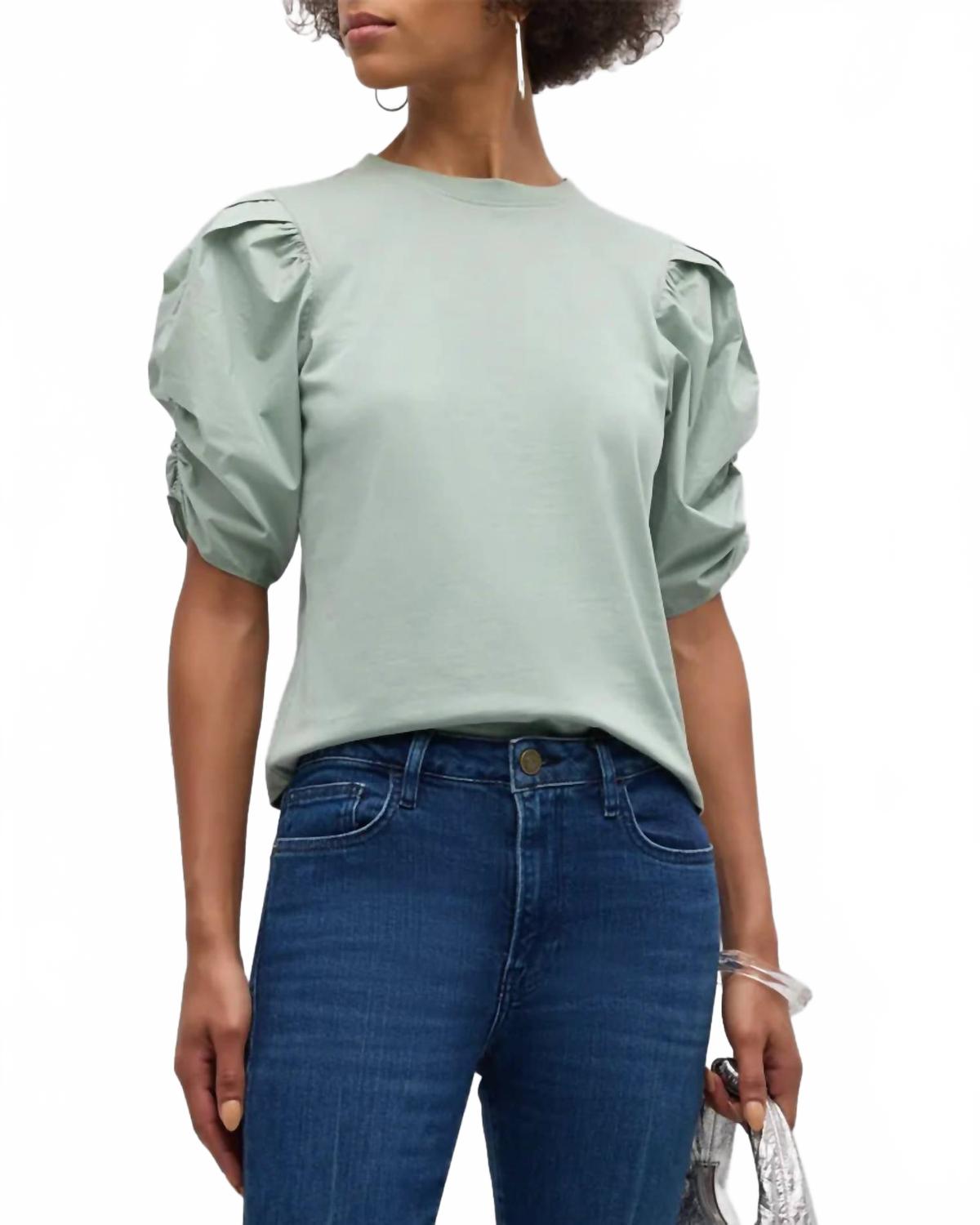 Футболка с плиссированными рукавами-фонариками в цвете шалфей FRAME, Sage
Футболка с плиссированными рукавами-фонариками в цвете шалфей FRAME, Sage