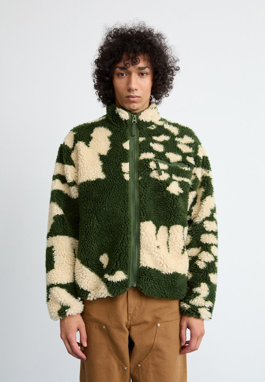 Куртка Obey Clothing SHAGGY JACKET, Green/Olive
Куртка Obey Clothing SHAGGY JACKET, Green/Olive