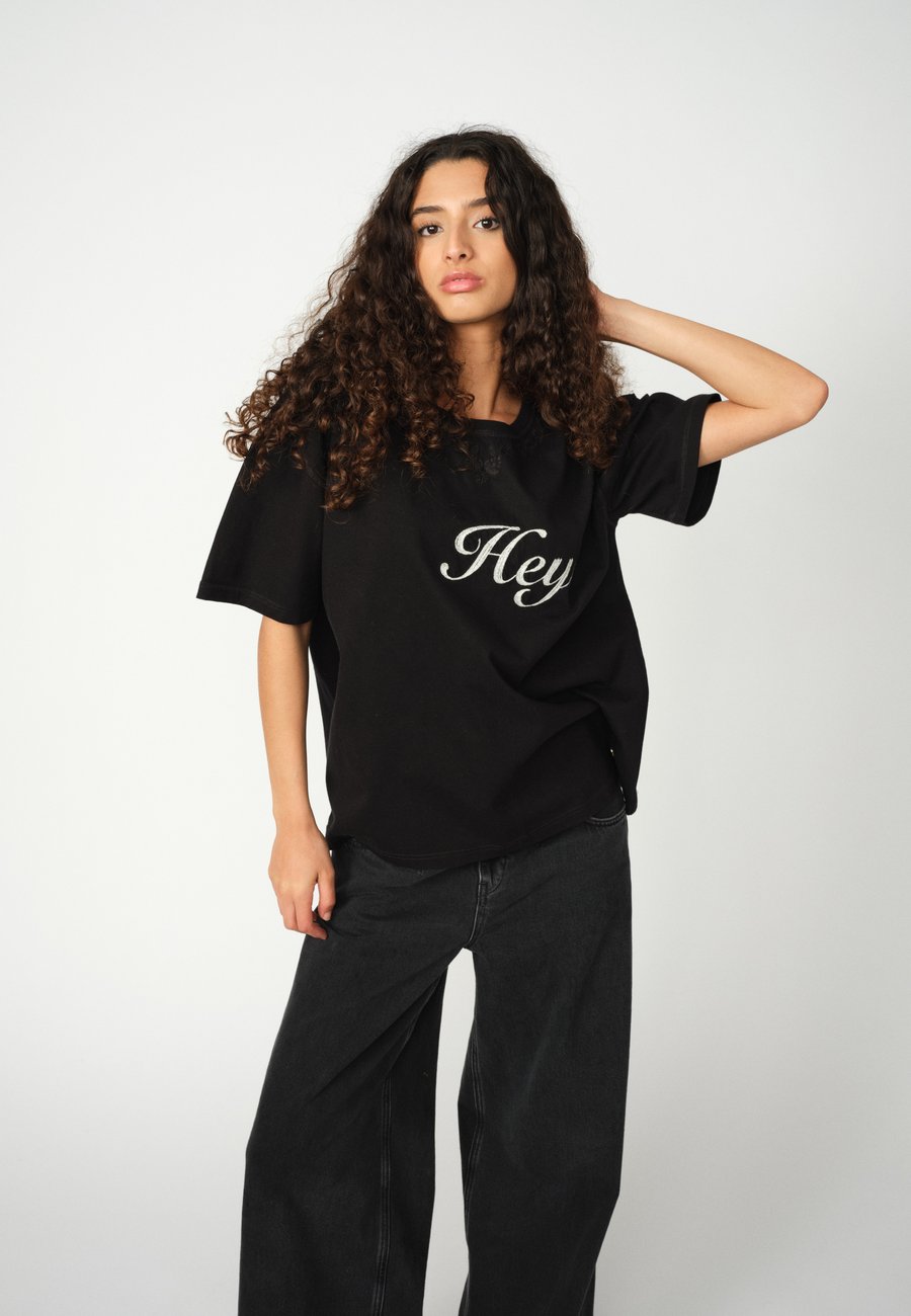 Футболка HEYANNO VINTAGE, Black
Футболка HEYANNO VINTAGE, Black