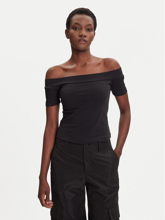 Блузка slim fit adicolor Bandeau JV9742 Adidas, черный
Блузка slim fit adicolor Bandeau JV9742 Adidas, черный