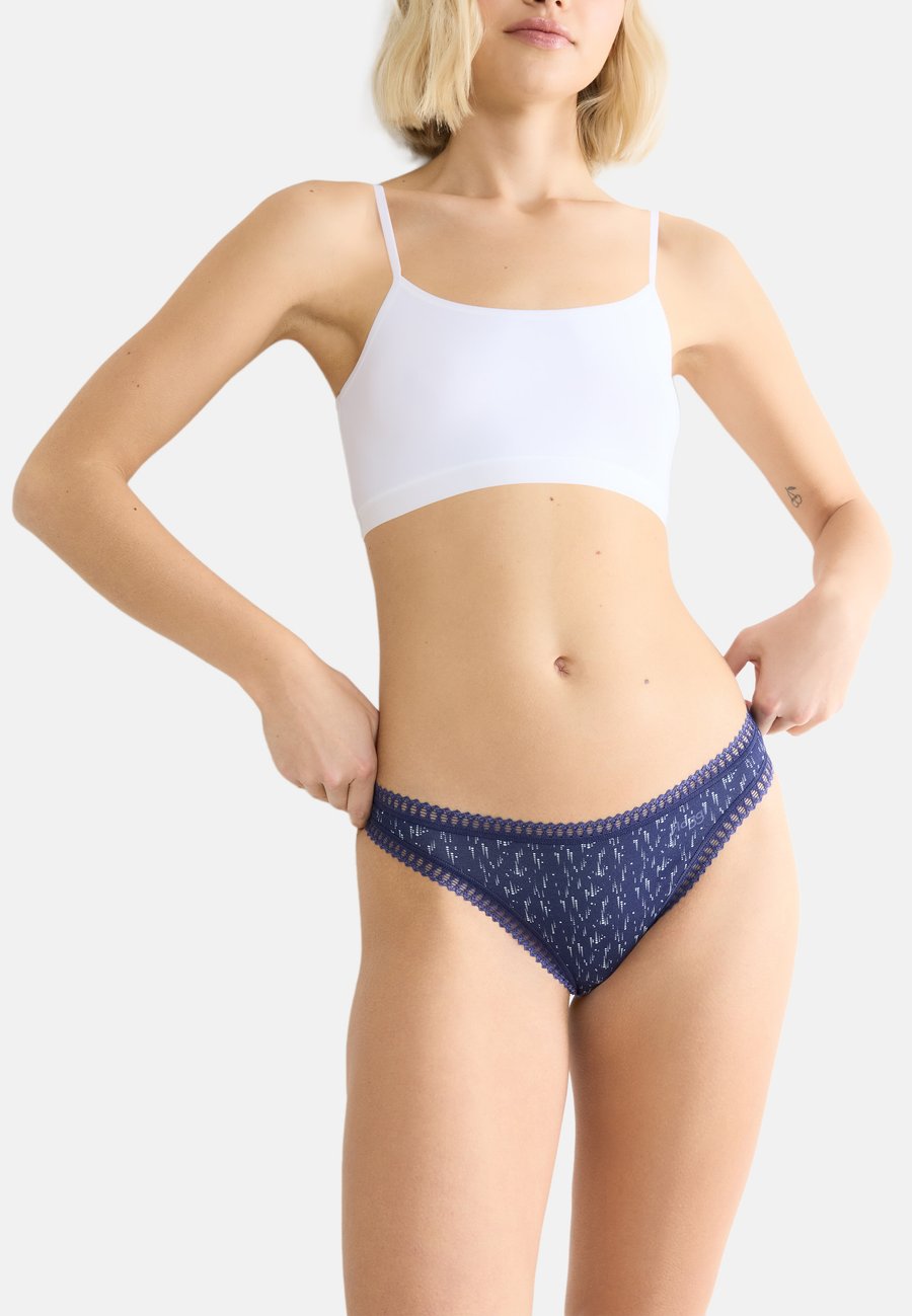 Трусы Sloggi 3 PACK GO CRUSH STRING, Rosa/Blau/Pink
Трусы Sloggi 3 PACK GO CRUSH STRING, Rosa/Blau/Pink