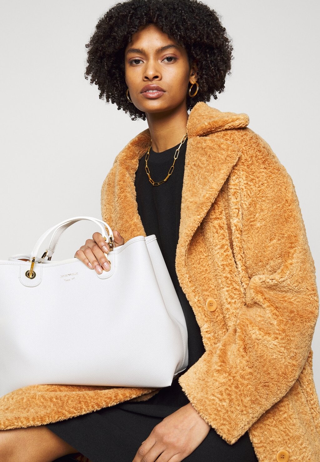 Сумка Emporio Armani, белый
Сумка Emporio Armani, белый