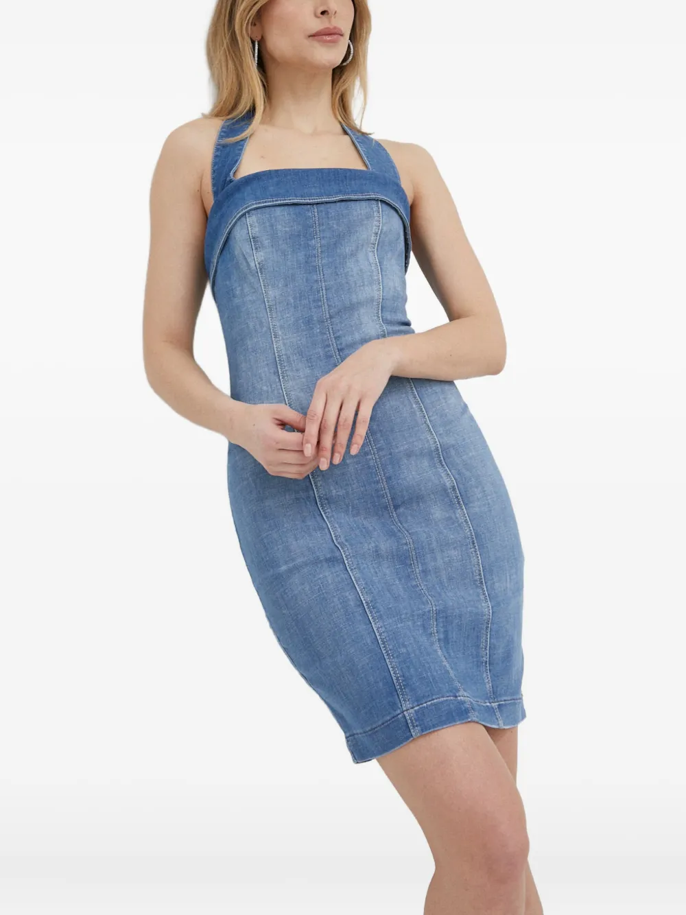 Платье с панелями и воротником-халтер Guess Usa, синий
Платье с панелями и воротником-халтер Guess Usa, синий