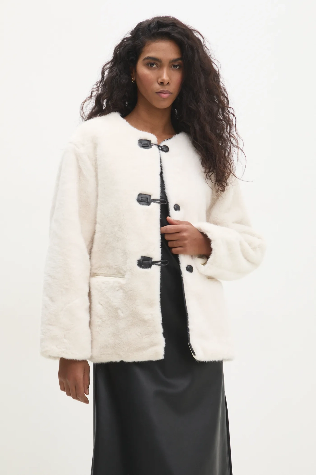 Куртка Answear Lab, бежевый
Куртка Answear Lab, бежевый