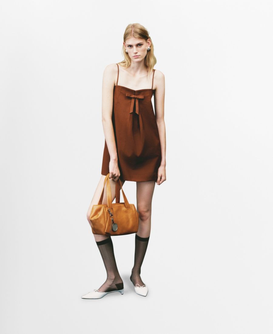 Женское короткое платье с бантом MANGO, Medium Brown
Женское короткое платье с бантом MANGO, Medium Brown