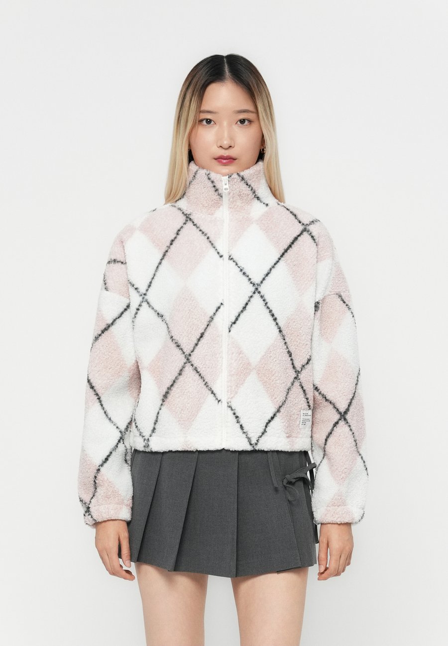 Флисовая куртка ONLY ONLELINE LIFE, Rose Smoke/Cloud Dancer/Black/Off-White
Флисовая куртка ONLY ONLELINE LIFE, Rose Smoke/Cloud Dancer/Black/Off-White