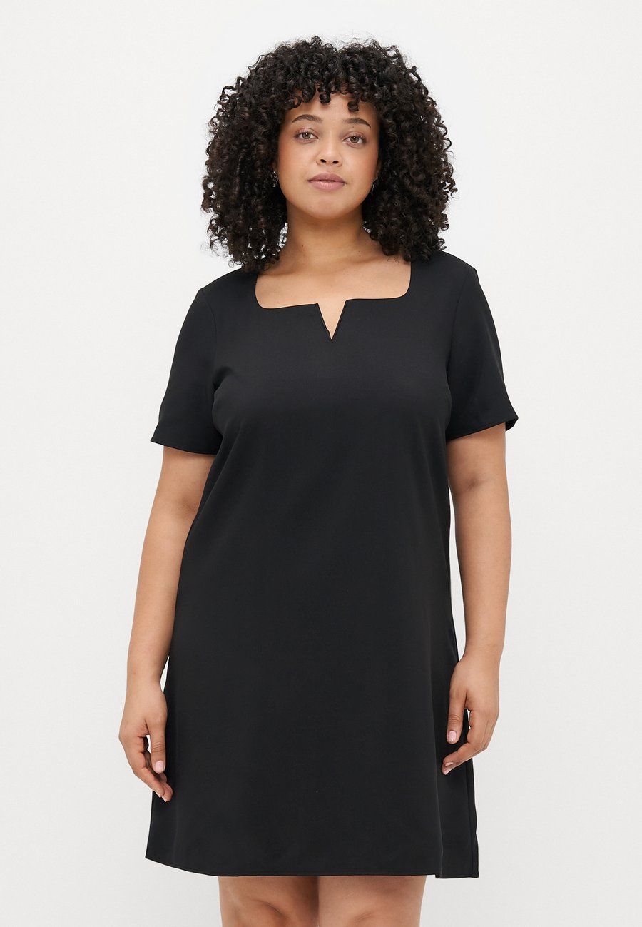 Платье Vero Moda Curve VMCEVELIN DRESS, Black
Платье Vero Moda Curve VMCEVELIN DRESS, Black