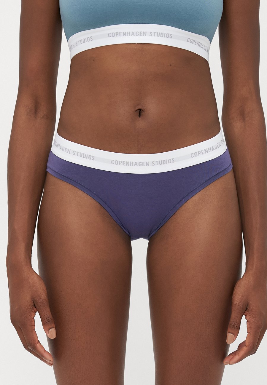 Низ бикини Copenhagen Studios Bikini bottoms, Navy/Dark Blue, Синий, Низ бикини Copenhagen Studios Bikini bottoms, Navy/Dark Blue
Низ бикини Copenhagen Studios Bikini bottoms, Navy/Dark Blue, Синий, Низ бикини Copenhagen Studios Bikini bottoms, Navy/Dark Blue