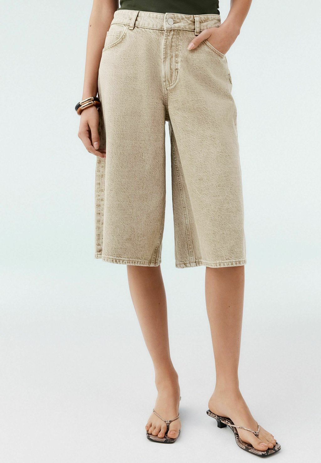 Джинсовые шорты Next, бежевый
Джинсовые шорты Next, бежевый