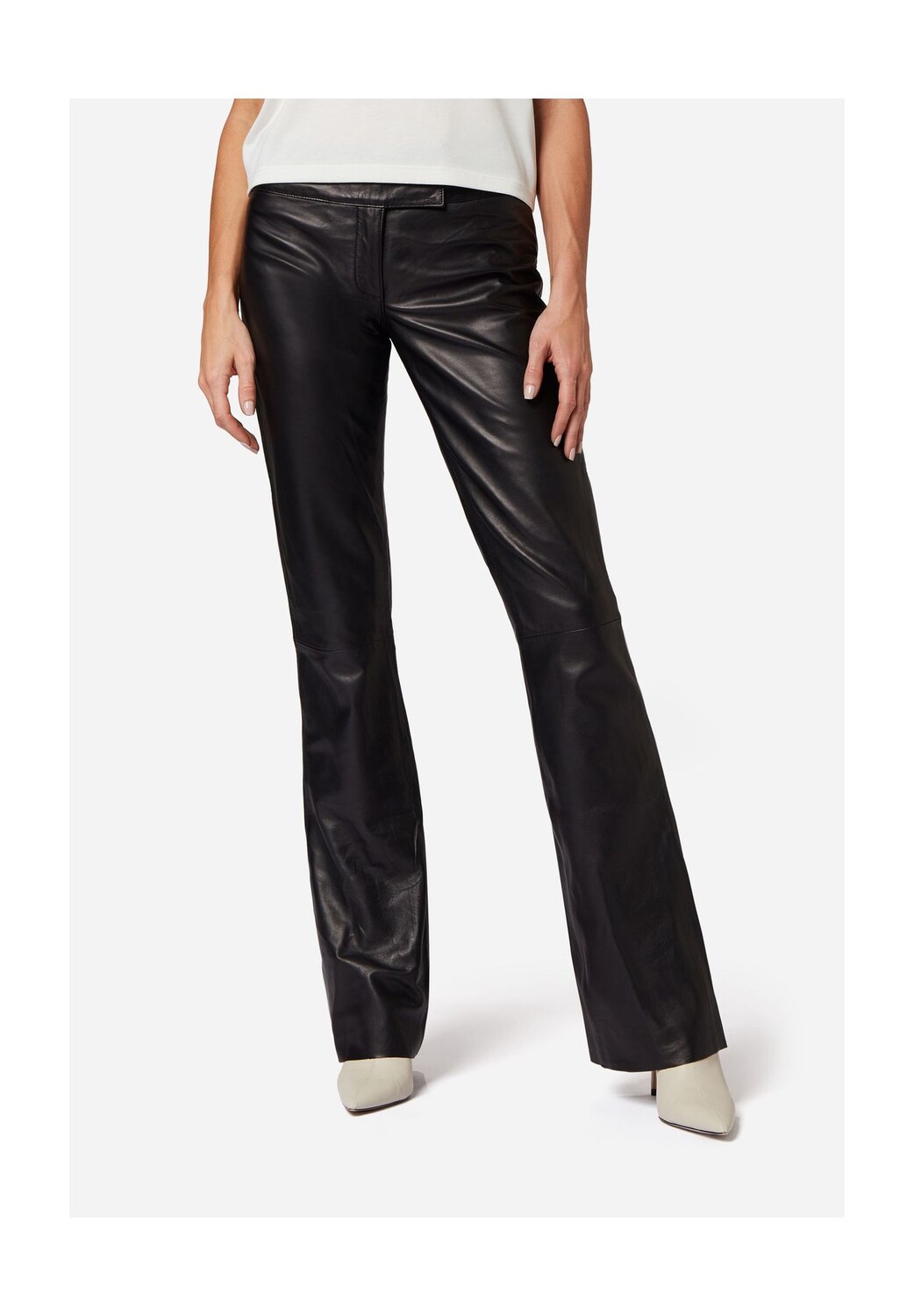 Женские кожаные брюки низкого кроя 2, простого кроя - крой ботинок RICANO, черный
Женские кожаные брюки низкого кроя 2, простого кроя - крой ботинок RICANO, черный