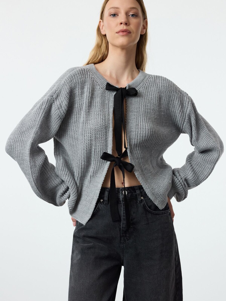 Вязаный кардиган Trendyol, Grey
Вязаный кардиган Trendyol, Grey