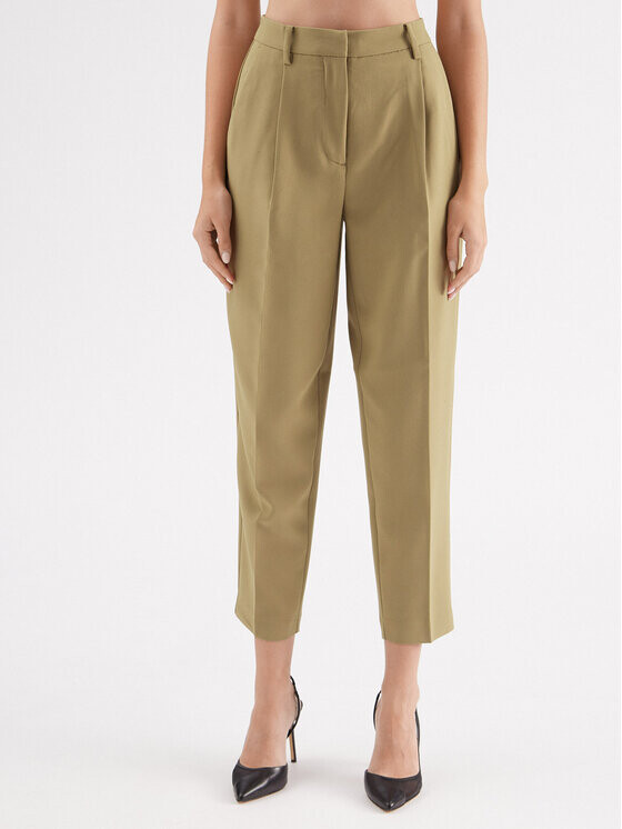 Тканевые брюки свободного кроя Bruuns Bazaar, зеленый
Тканевые брюки свободного кроя Bruuns Bazaar, зеленый