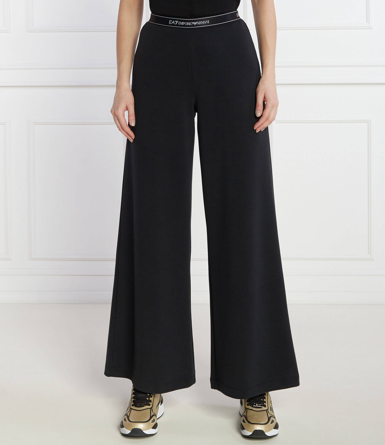 Брюки EA7 Loose fit, черный 
Брюки EA7 Loose fit, черный