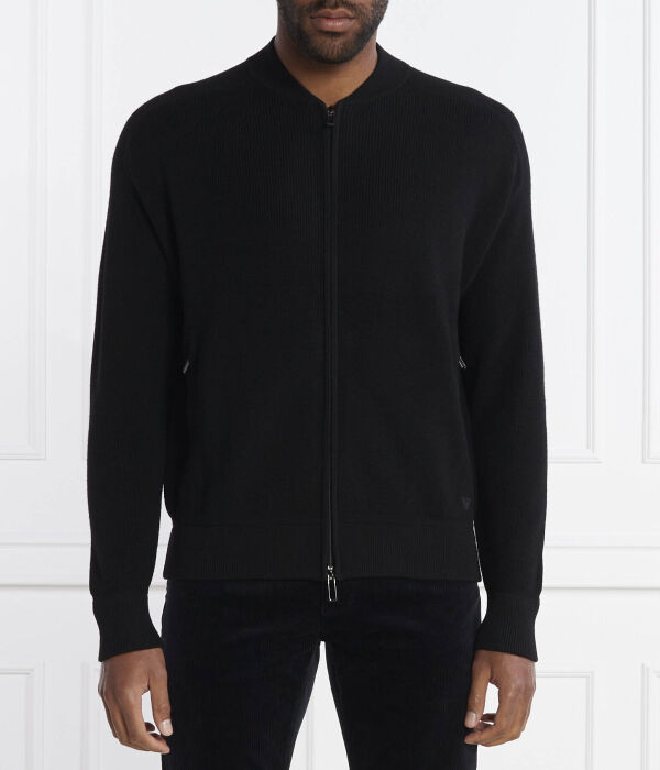 Свитер мужской Emporio Armani на молнии, черный
Свитер мужской Emporio Armani на молнии, черный