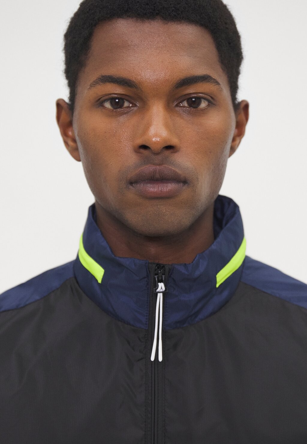 Тренировочная куртка JACKET EA7 Emporio Armani, черный
Тренировочная куртка JACKET EA7 Emporio Armani, черный