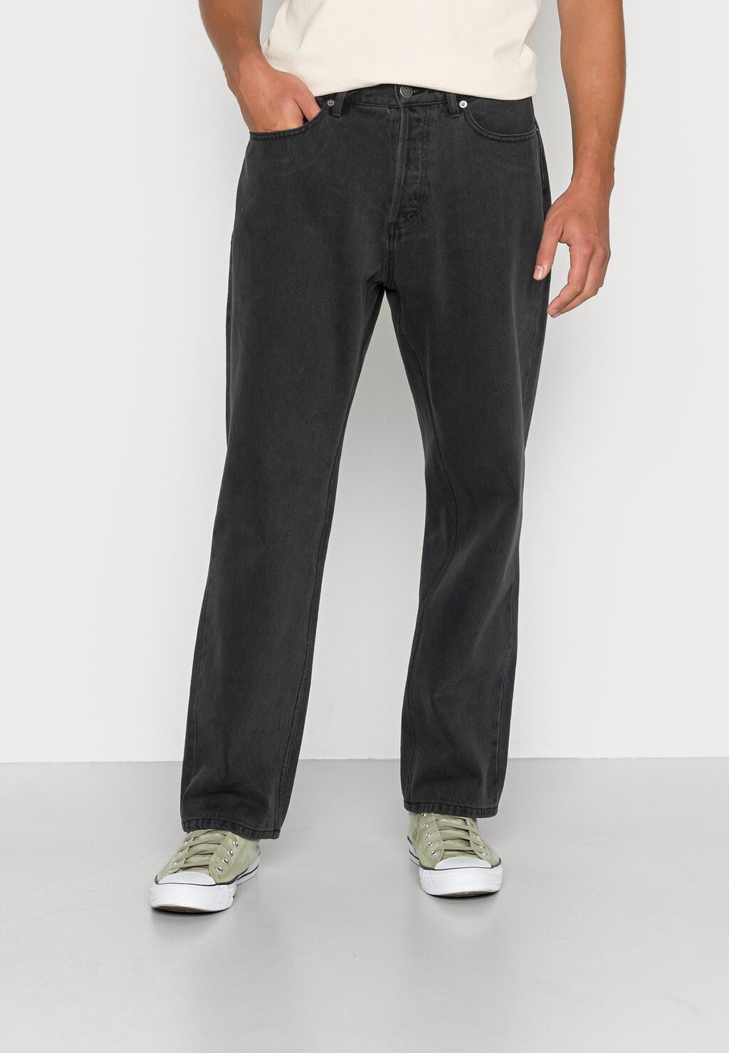 Джинсы-сигареты HARDWORK Obey Clothing, выцветший черный
Джинсы-сигареты HARDWORK Obey Clothing, выцветший черный