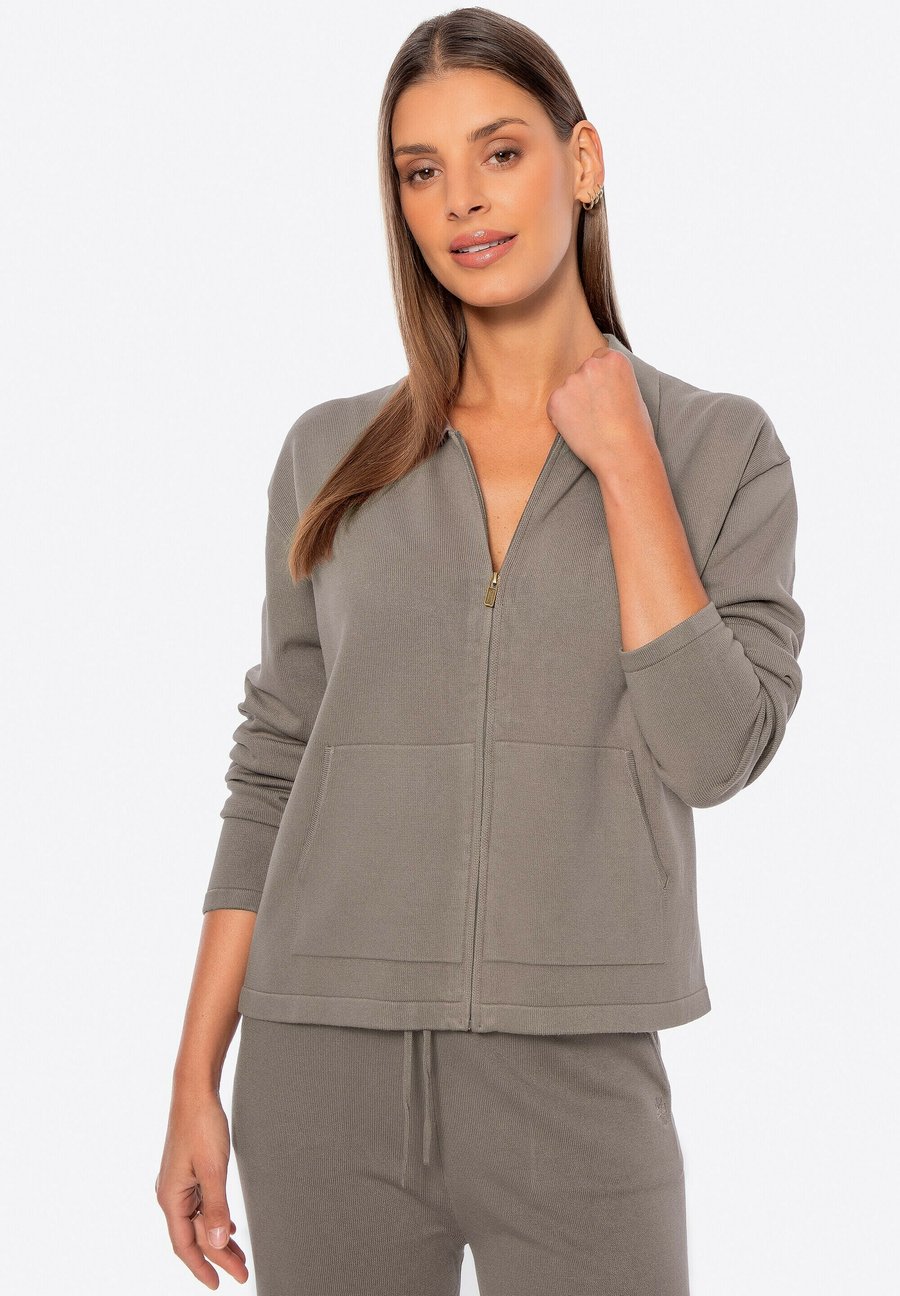 Толстовка WITTCHEN Zip-up sweatshirt, Dark Beige/Beige
Толстовка WITTCHEN Zip-up sweatshirt, Dark Beige/Beige