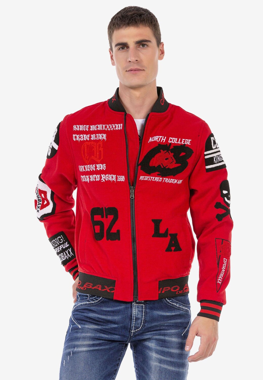 Куртка спортивного дизайна CIPO & BAXX, красный
Куртка спортивного дизайна CIPO & BAXX, красный