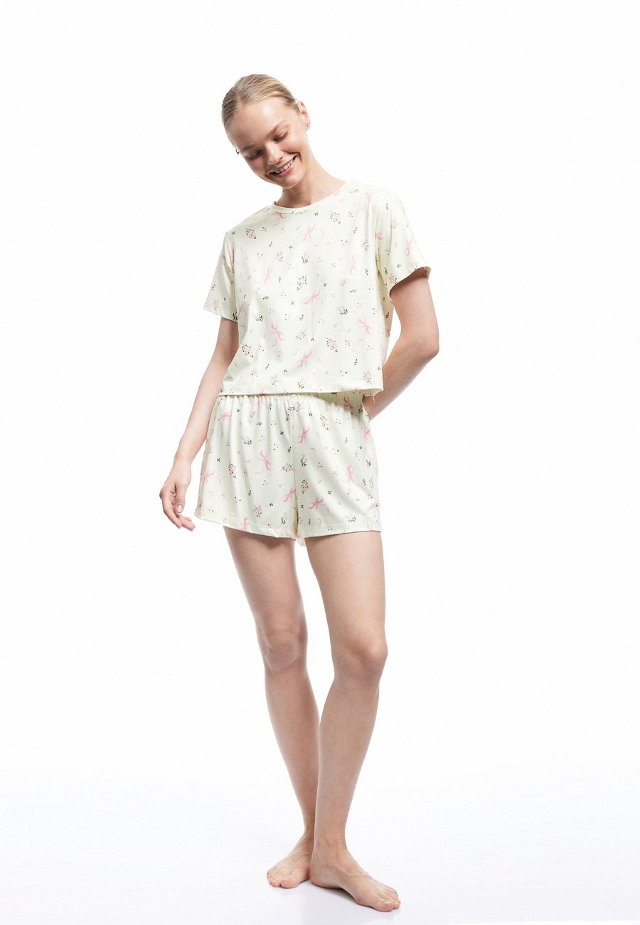 Пижамный комплект Koton FLORAL SET , Pink
Пижамный комплект Koton FLORAL SET , Pink