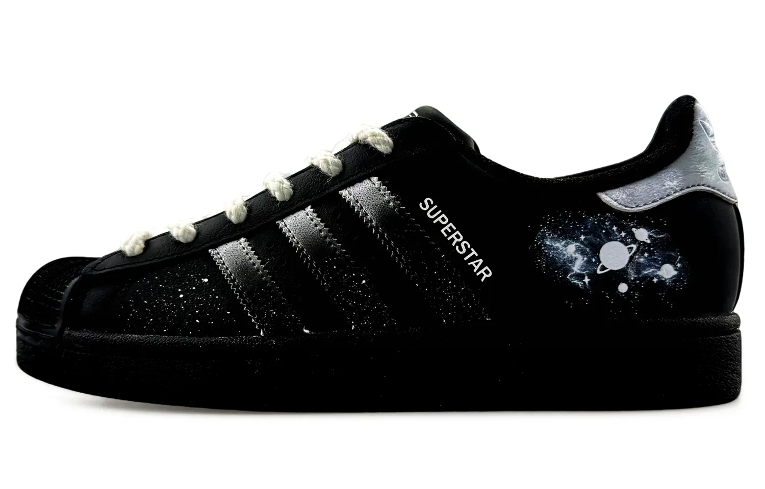 Superstar 2 устойчивые к истиранию низкие детские скейтбординг кроссовки для подростков Adidas Originals, черный
Superstar 2 устойчивые к истиранию низкие детские скейтбординг кроссовки для подростков Adidas Originals, черный