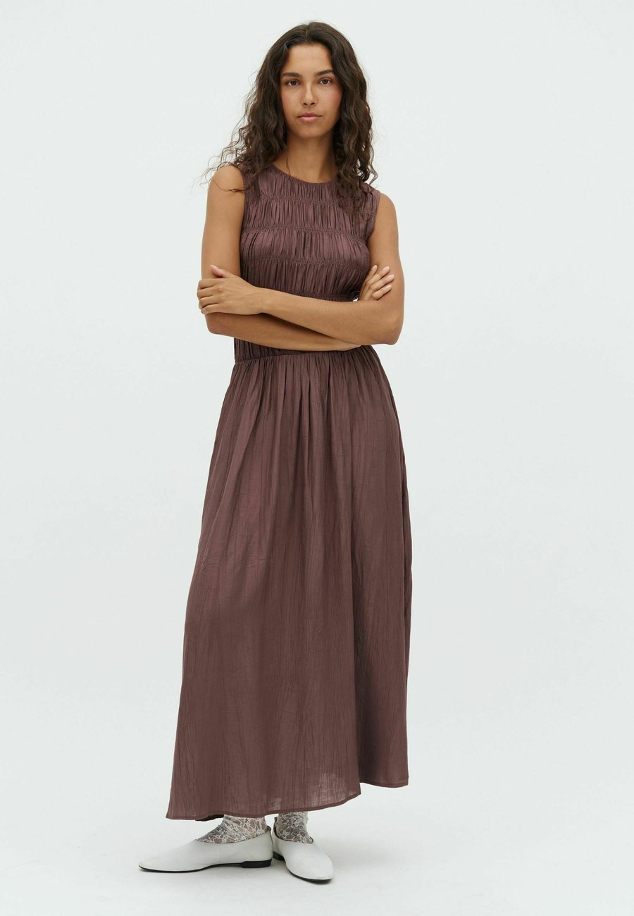 Платье mbyM CAMIELLA-M, Brown Lilac/Brown
Платье mbyM CAMIELLA-M, Brown Lilac/Brown