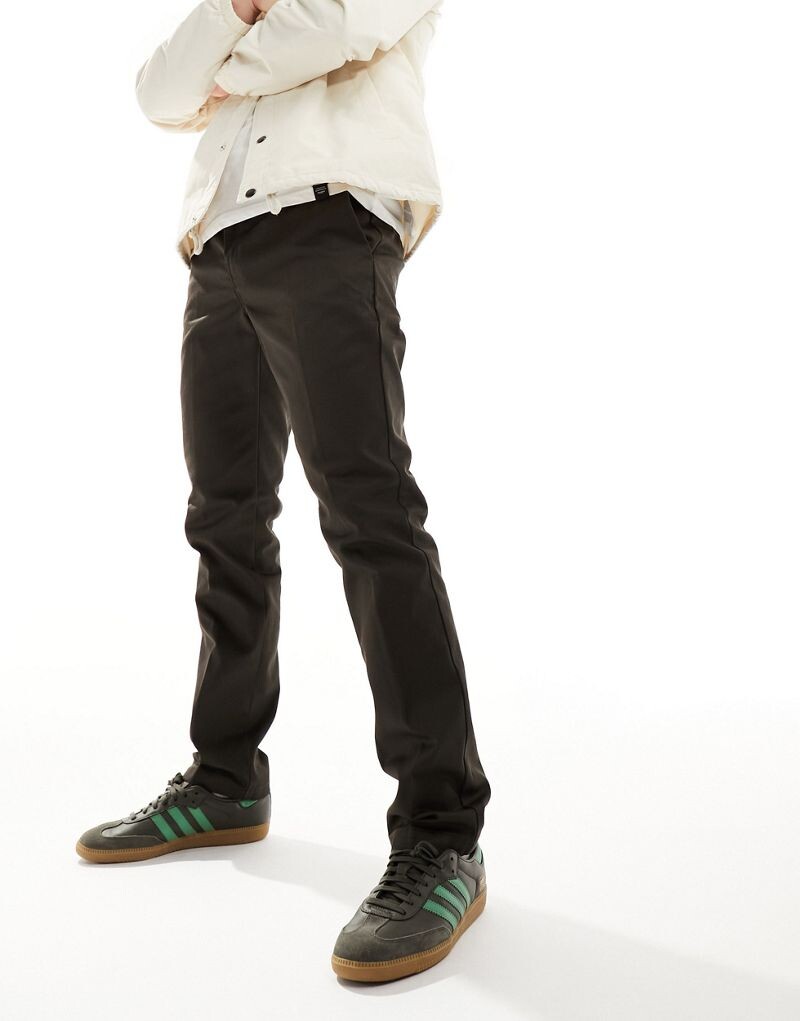 Темно-коричневые узкие рабочие брюки чиносы Dickies 872
Темно-коричневые узкие рабочие брюки чиносы Dickies 872