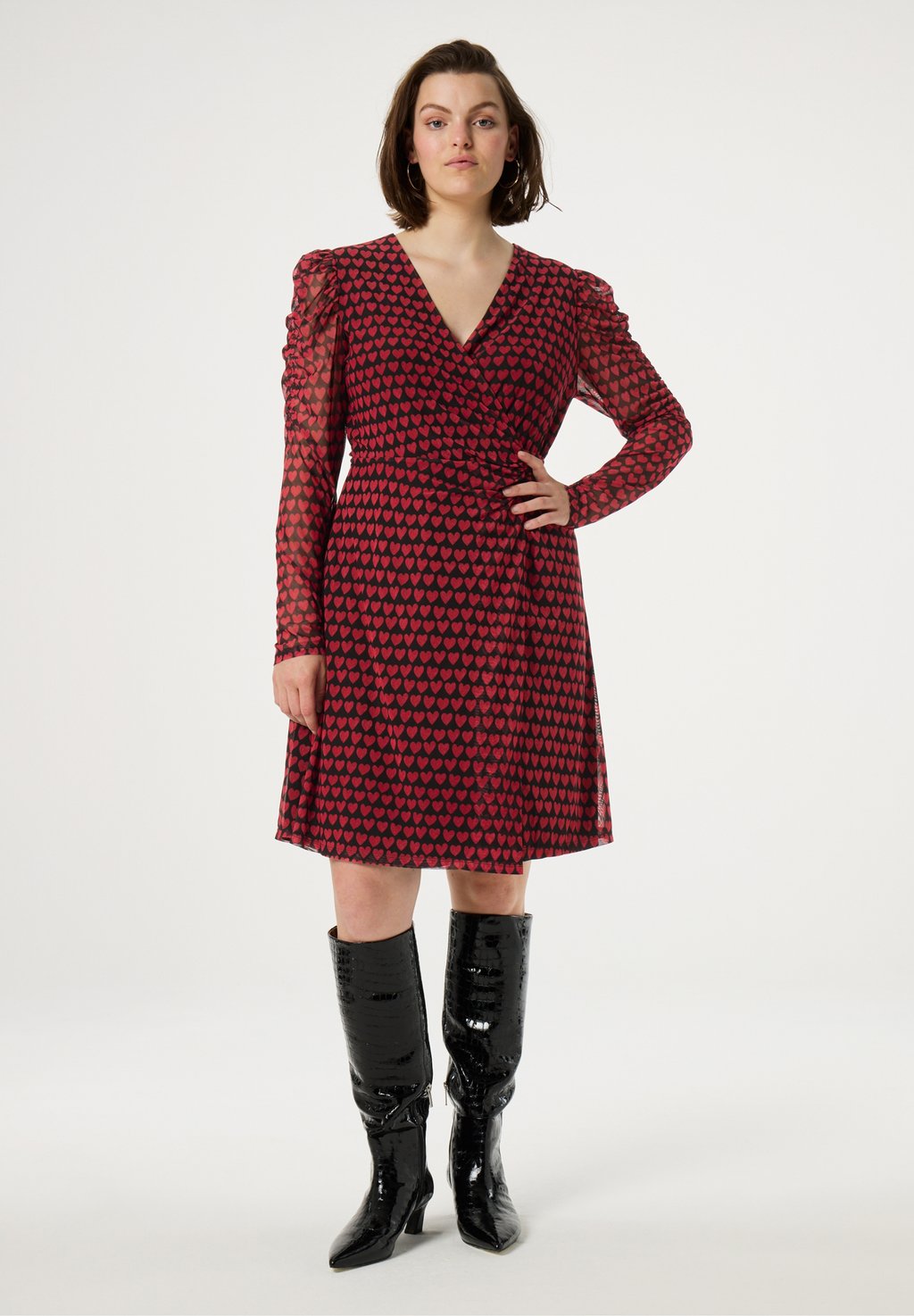 Повседневное платье FLAKE Fabienne Chapot, красный
Повседневное платье FLAKE Fabienne Chapot, красный