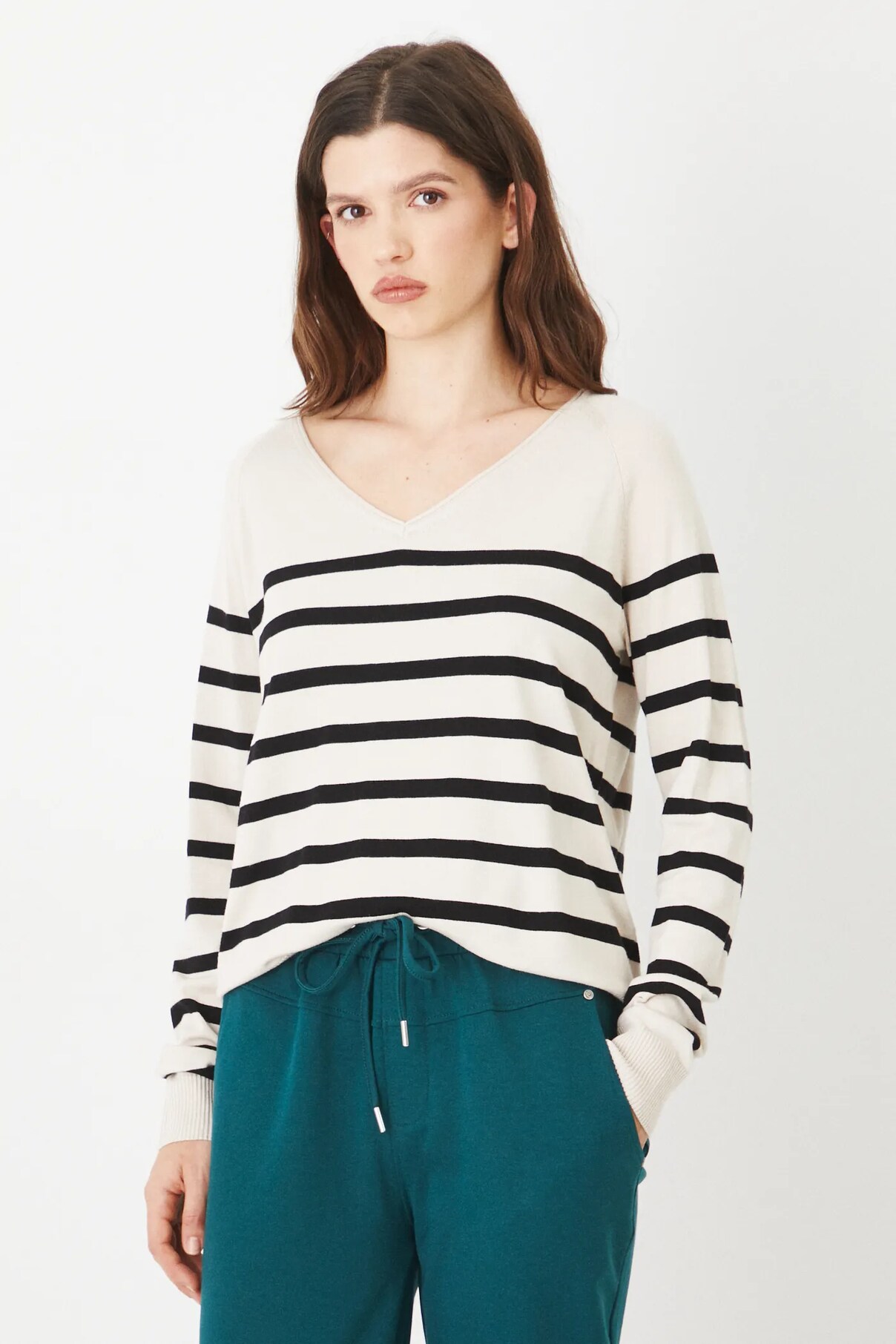 Свитер Medicine, бежевый
Свитер Medicine, бежевый