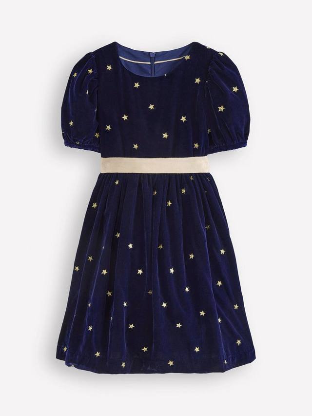 Детское бархатное платье миди с коротким рукавом и звездами Mini Boden
Детское бархатное платье миди с коротким рукавом и звездами Mini Boden