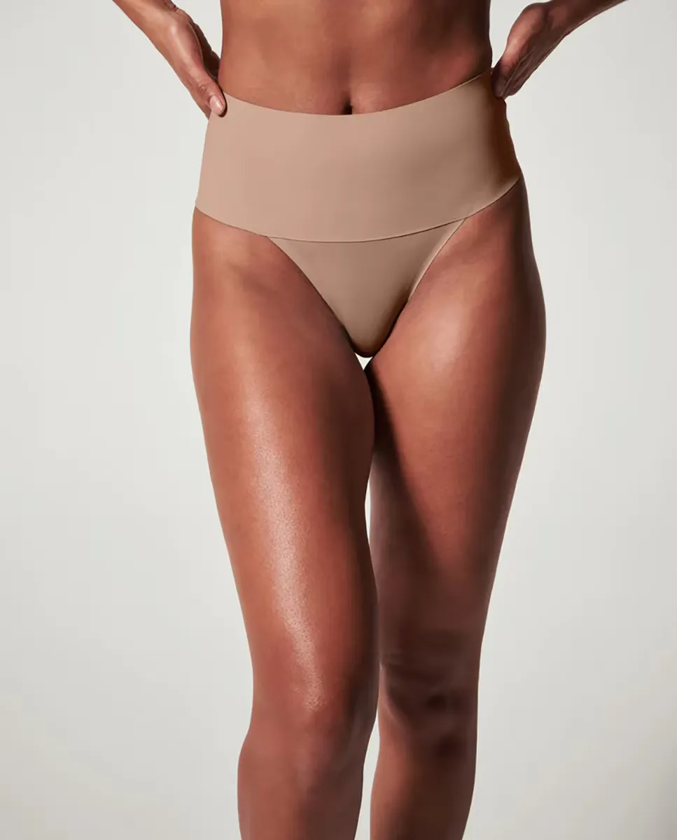 Бесшовные стринги с завышенной талией Spanx, бежевый
Бесшовные стринги с завышенной талией Spanx, бежевый