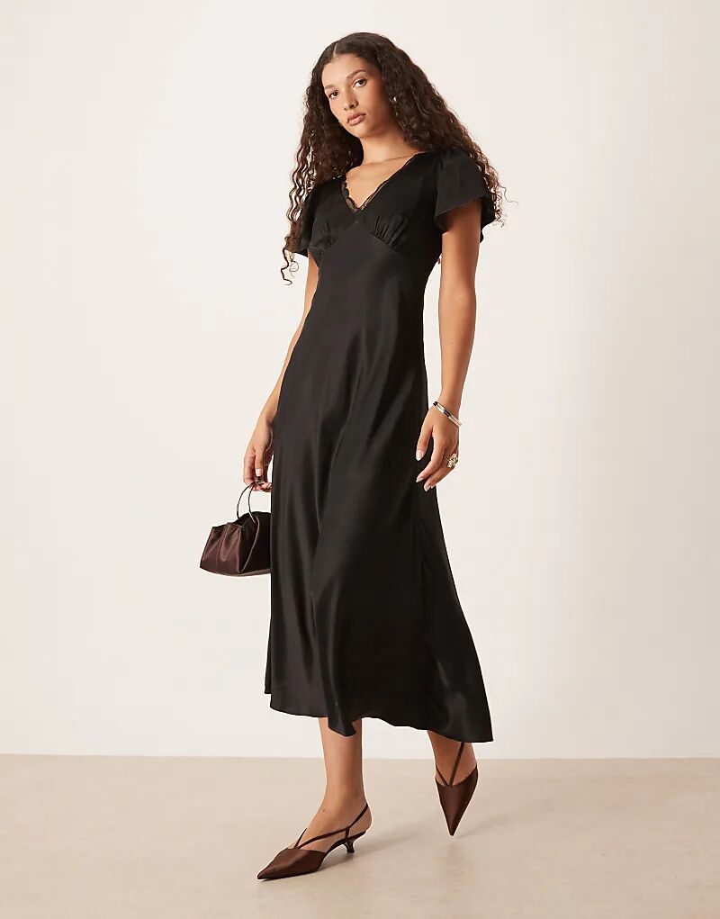 Платье мидакси Sienna от Nobody's Child с V-образным вырезом и кружевной отделкой, черное
Платье мидакси Sienna от Nobody's Child с V-образным вырезом и кружевной отделкой, черное