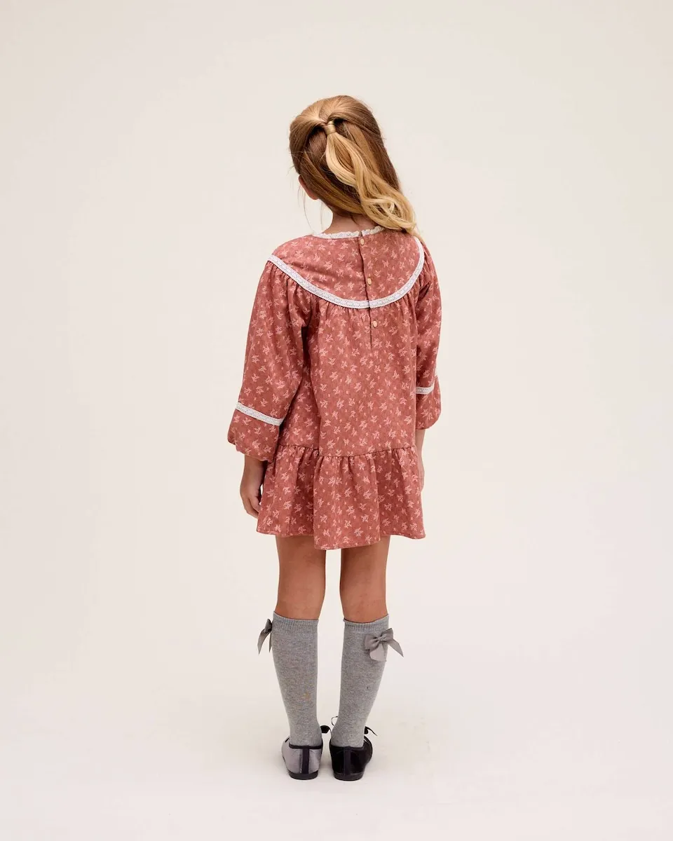 Платье для девочки с принтом в виде листьев Dadati, розовый
Платье для девочки с принтом в виде листьев Dadati, розовый
