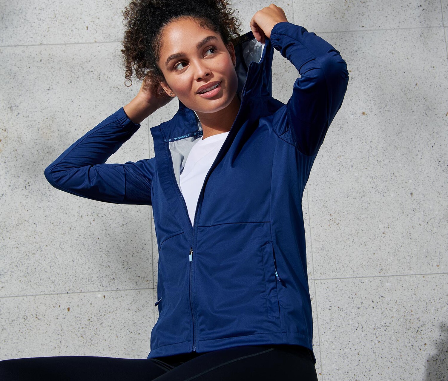 Куртка для бега Tchibo, королевский синий
Куртка для бега Tchibo, королевский синий