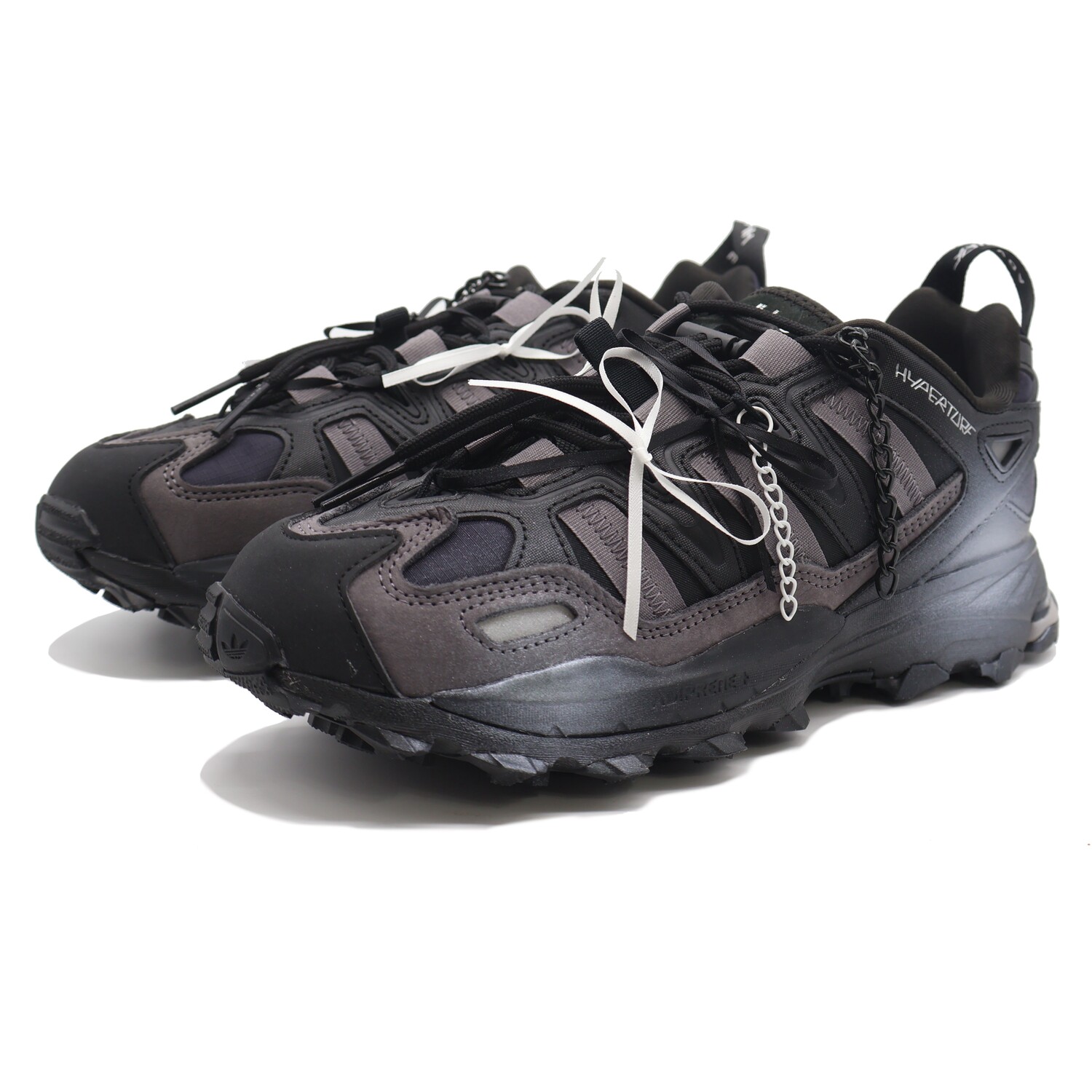 Кроссовки Hyperturf Hiking унисекс с низким верхом, черные/серебристые Adidas Originals
Кроссовки Hyperturf Hiking унисекс с низким верхом, черные/серебристые Adidas Originals