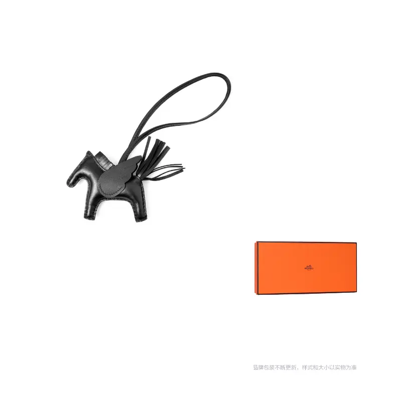 HERMES Кожаный кулон унисекс черный, Black 
HERMES Кожаный кулон унисекс черный, Black