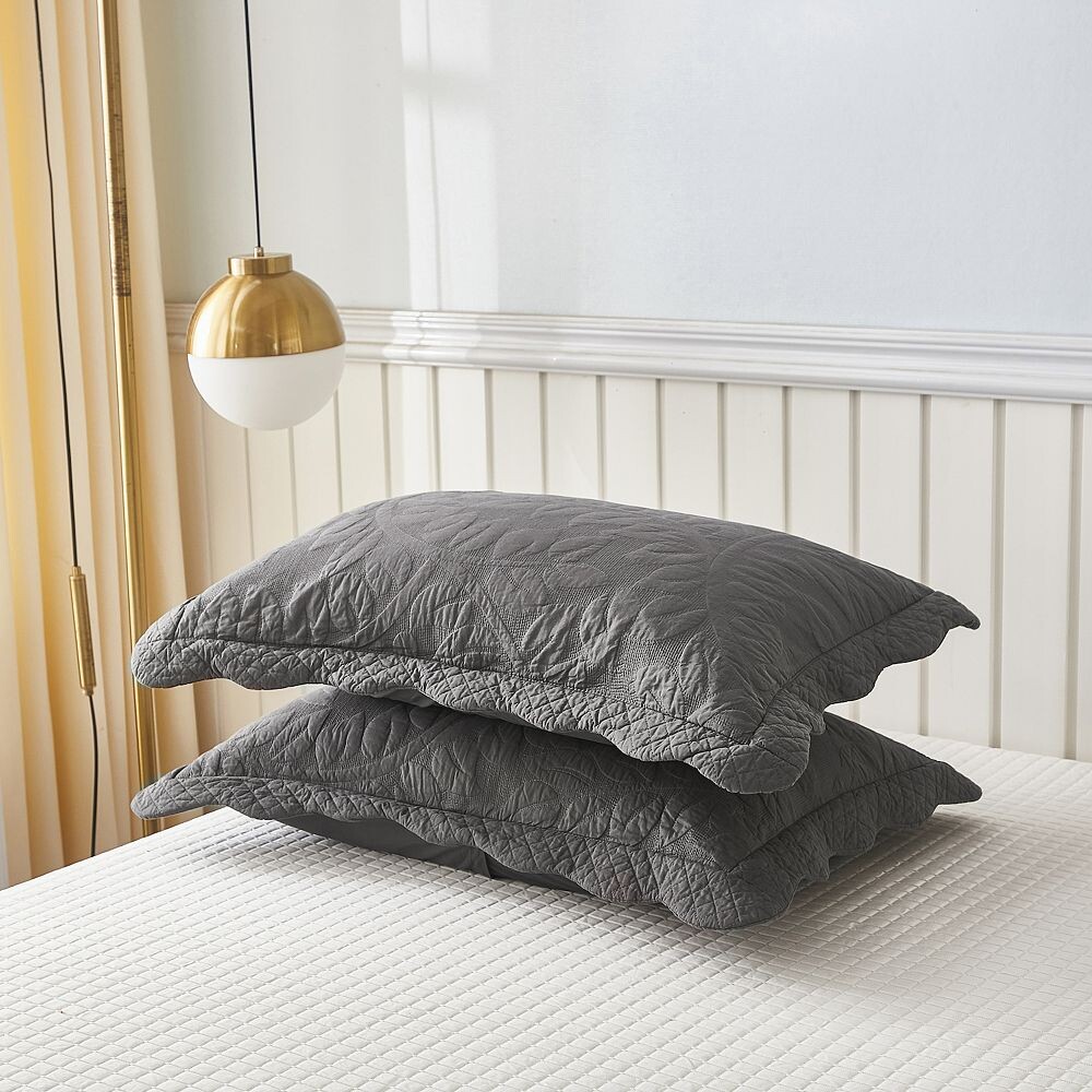 Накидки на хлопковые подушки с вышивкой Marcielo, 2 шт. MarCielo, цвет Dark Grey
Накидки на хлопковые подушки с вышивкой Marcielo, 2 шт. MarCielo, цвет Dark Grey