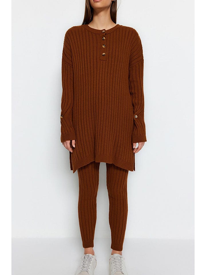 Свитер trendyol, коричневый
Свитер trendyol, коричневый