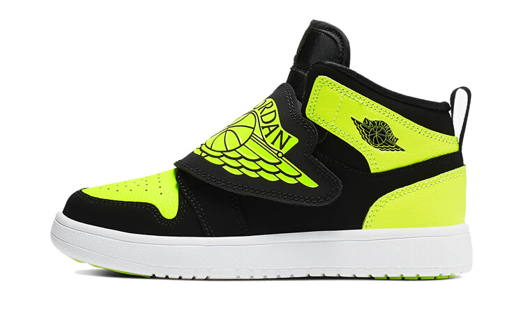 Детские баскетбольные кроссовки Jordan Air Jordan 1 BP
Детские баскетбольные кроссовки Jordan Air Jordan 1 BP