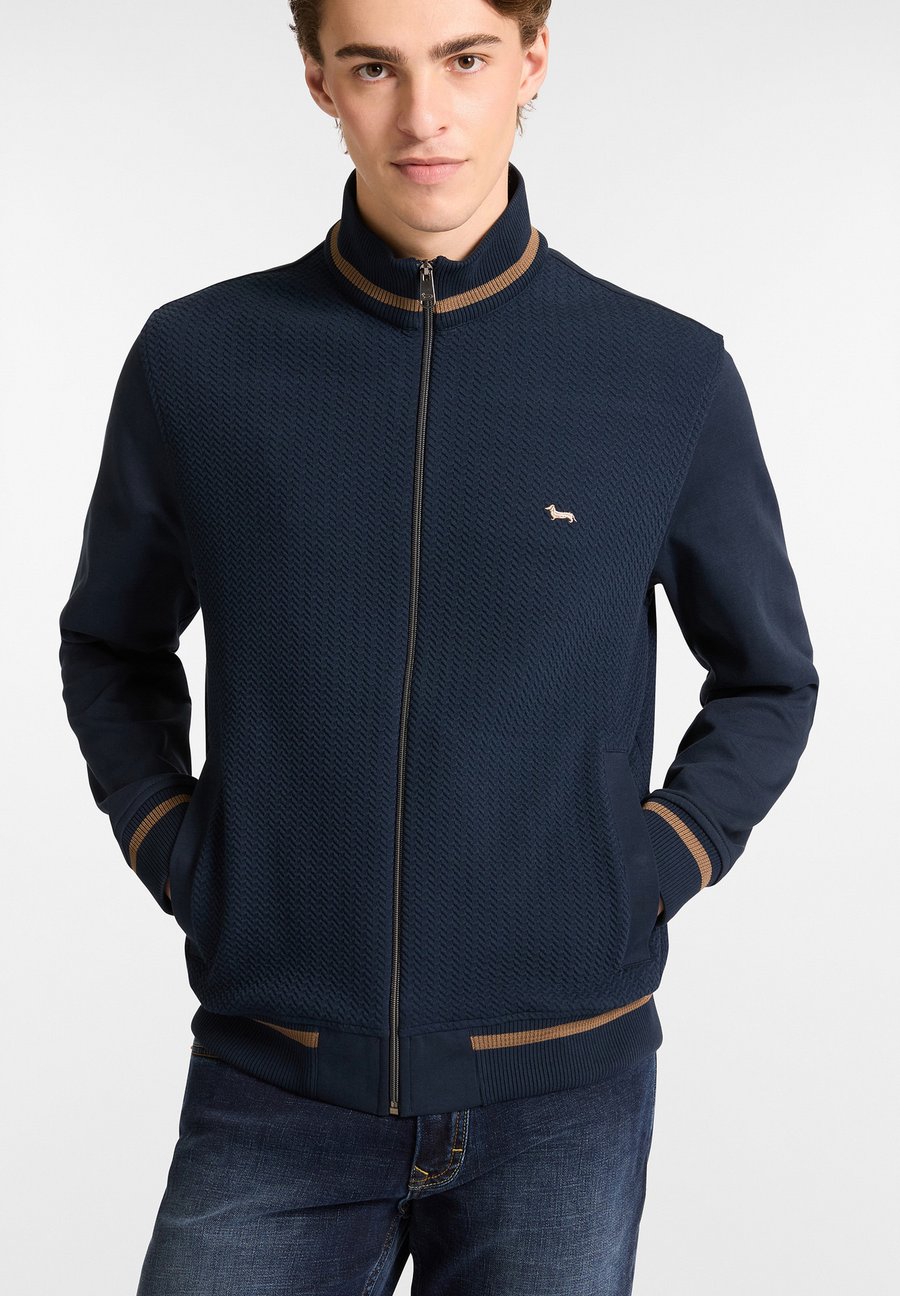 Толстовка Harmont & Blaine FULL, Blu Scuro/Dark Blue, Синий, Толстовка Harmont & Blaine FULL, Blu Scuro/Dark Blue
Толстовка Harmont & Blaine FULL, Blu Scuro/Dark Blue, Синий, Толстовка Harmont & Blaine FULL, Blu Scuro/Dark Blue